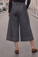 PIPER DRAWSTRING CAPRI DENIM PANTS