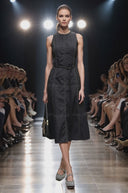 STITCH DETAIL MIDI DRESS W / BELT